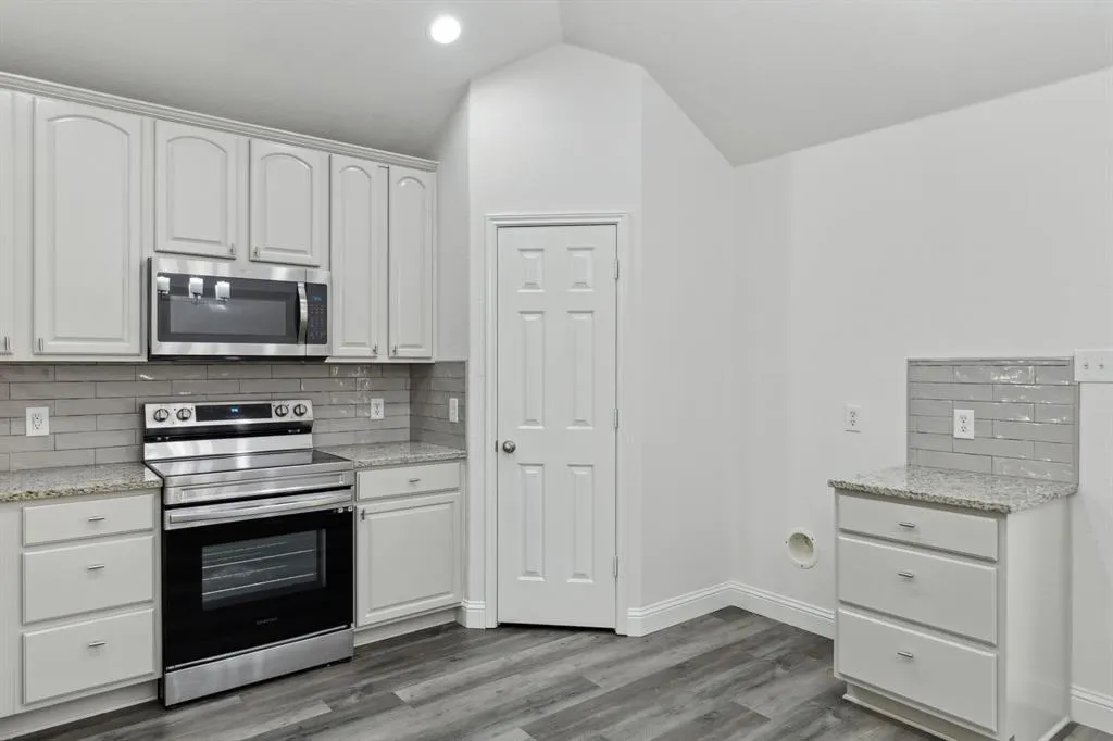 5551 Crestwood Drive