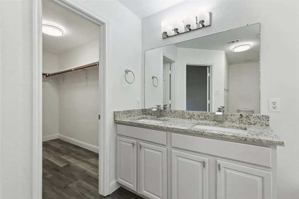 5551 Crestwood Drive