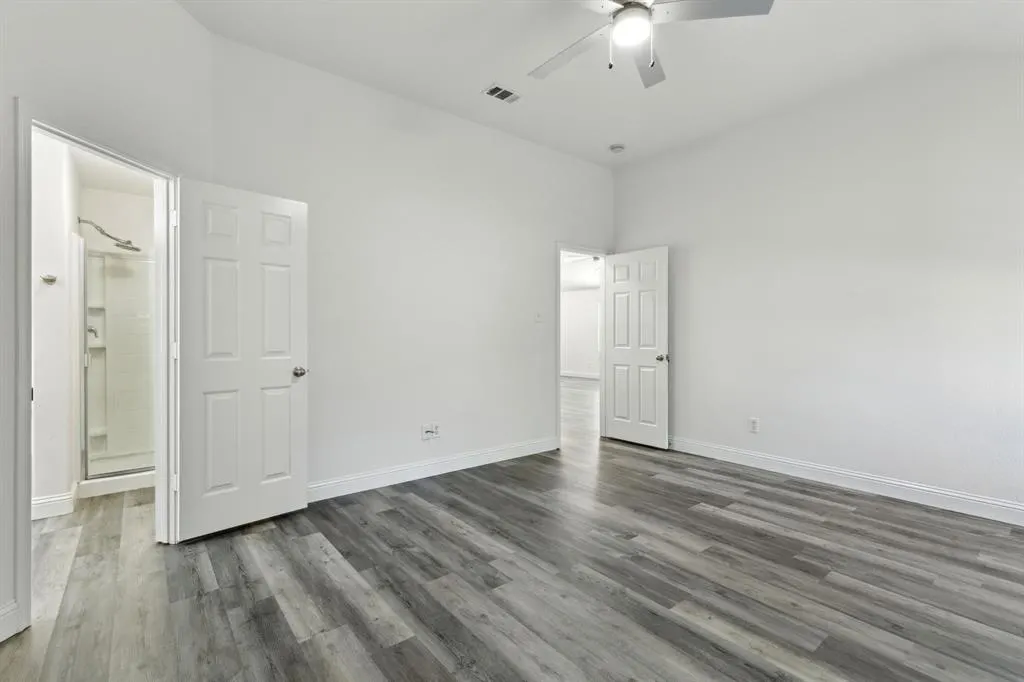 5551 Crestwood Drive