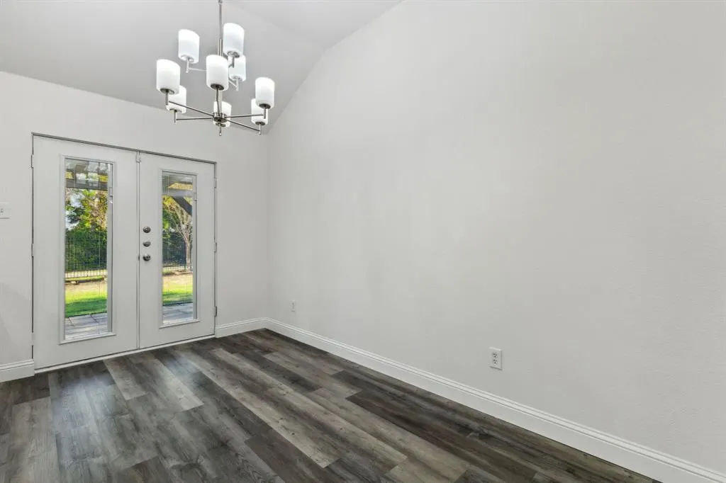 5551 Crestwood Drive