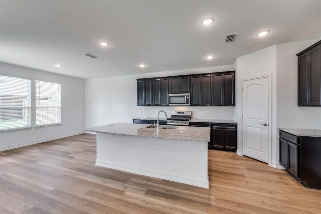 345 Rosemoor Place