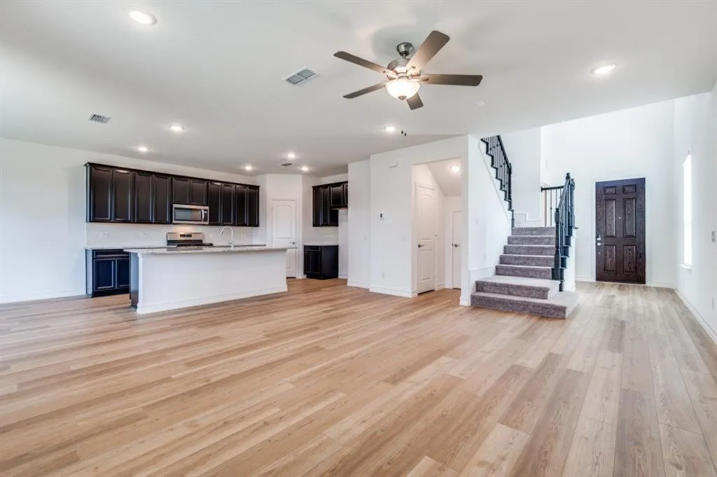 345 Rosemoor Place