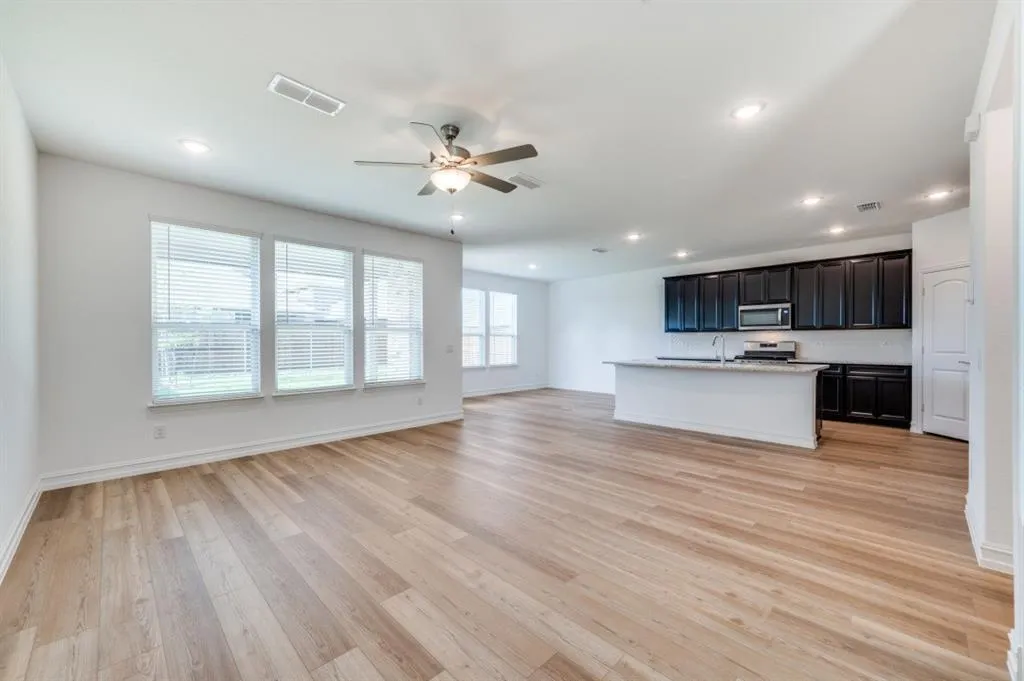 345 Rosemoor Place