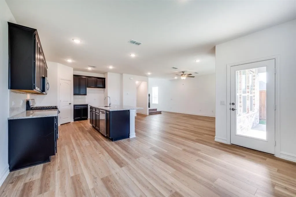 345 Rosemoor Place
