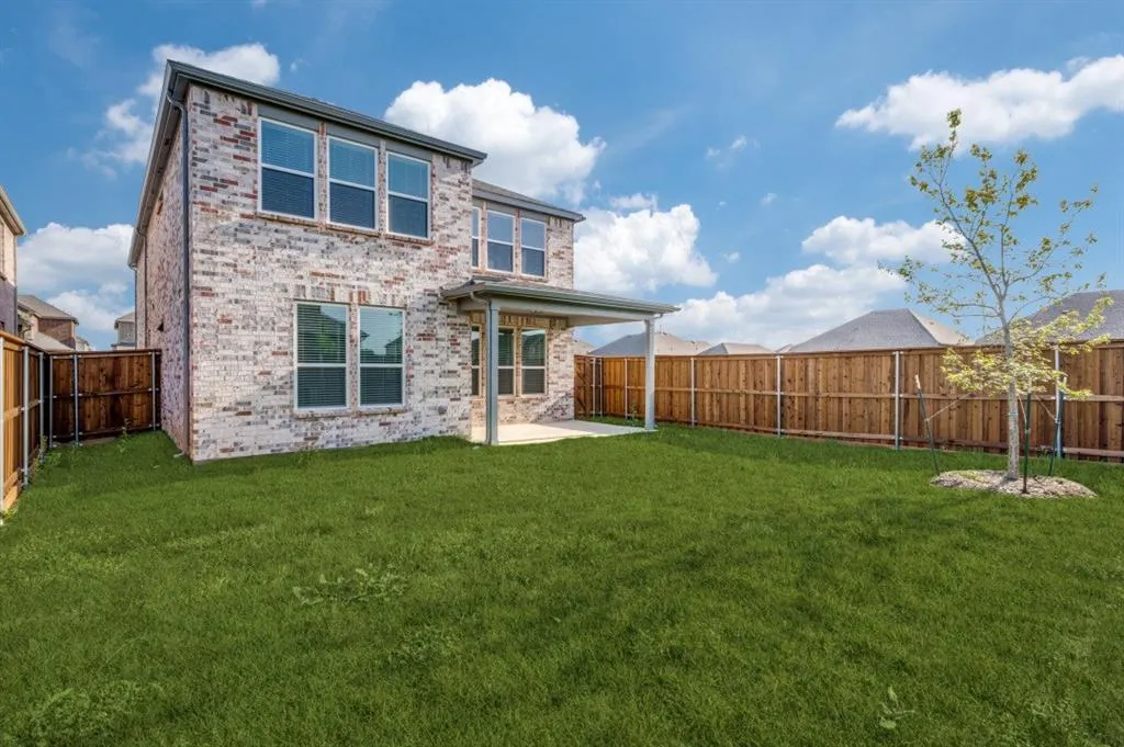 345 Rosemoor Place