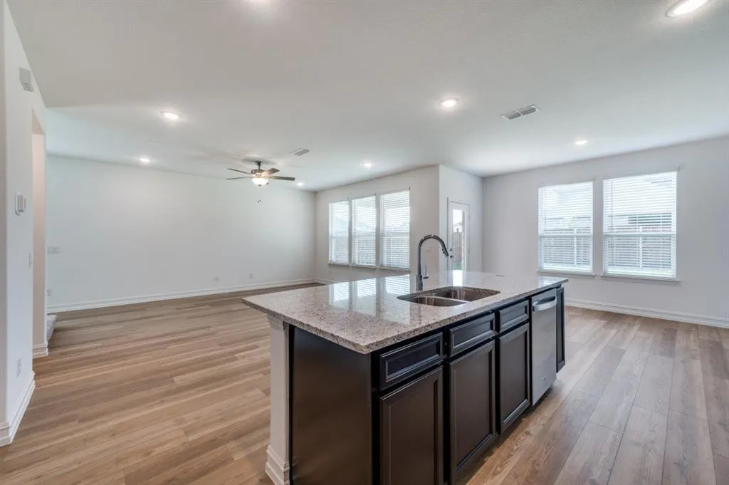 345 Rosemoor Place