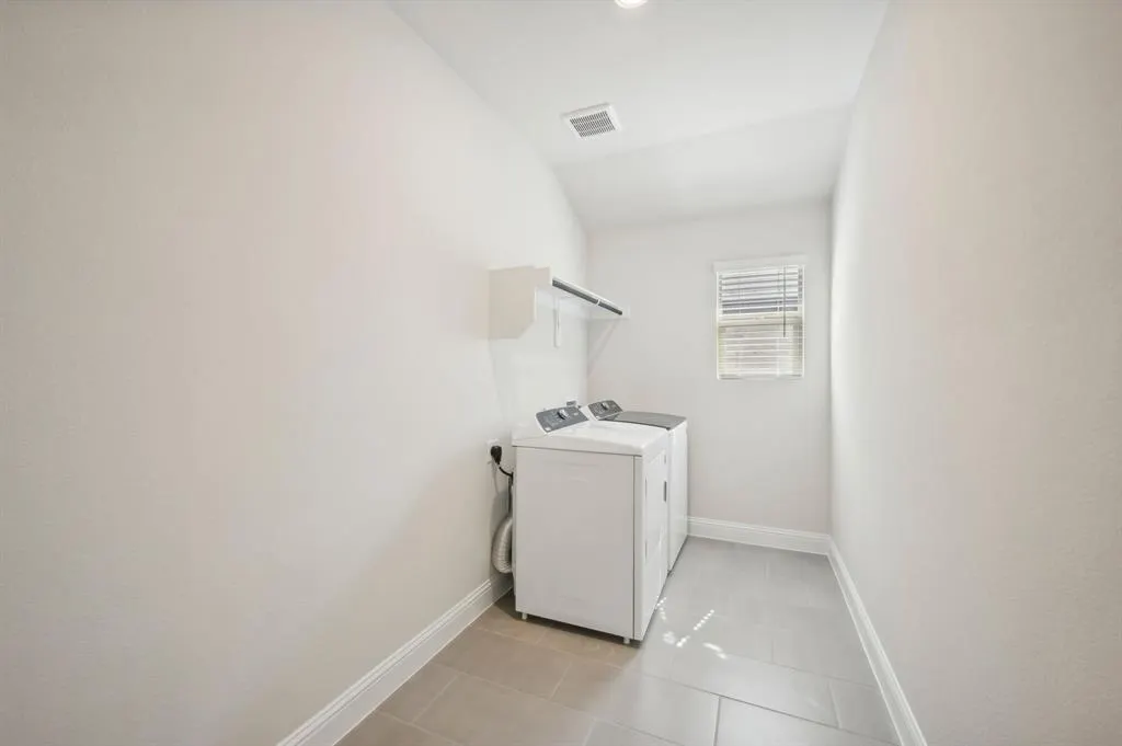 608 Willet Drive