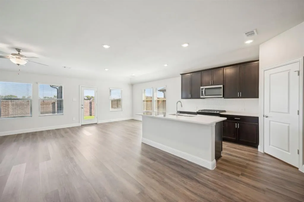 608 Willet Drive