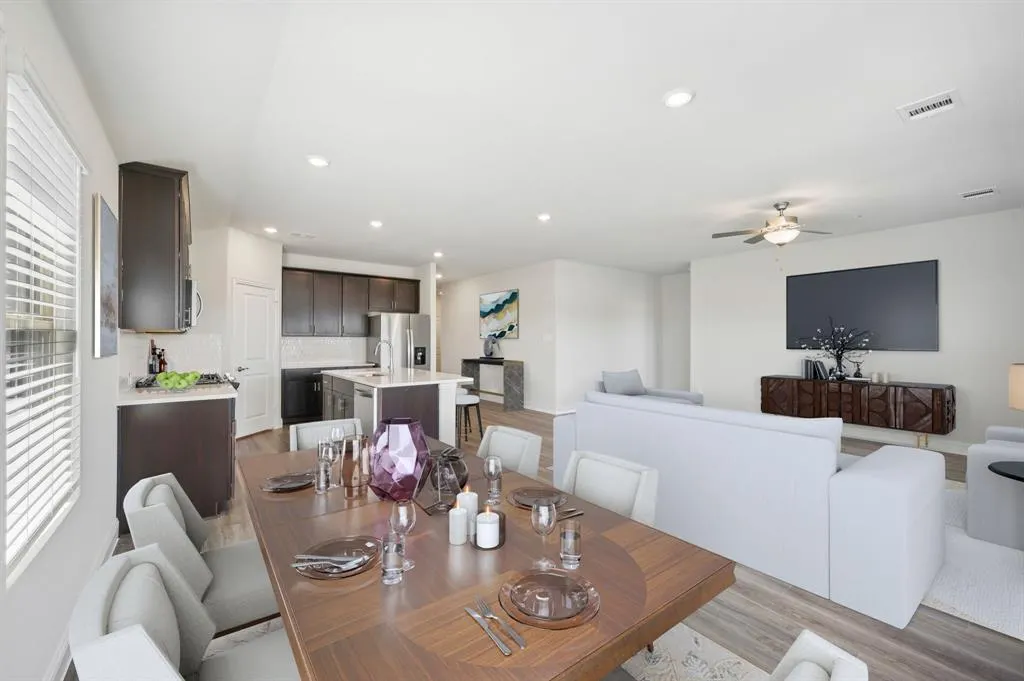 608 Willet Drive