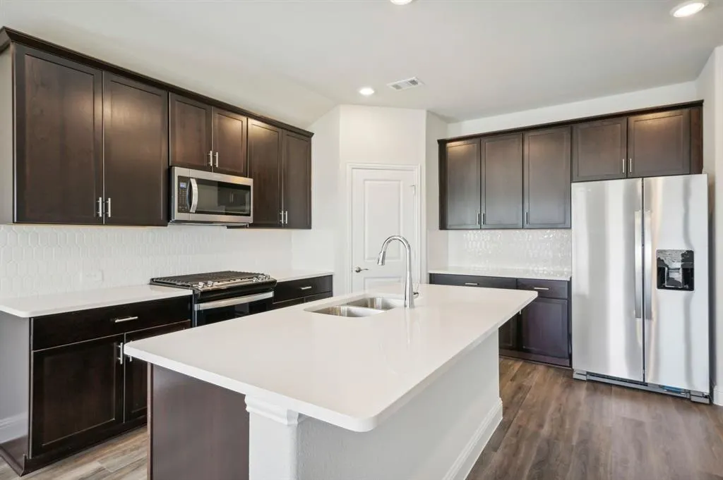 608 Willet Drive