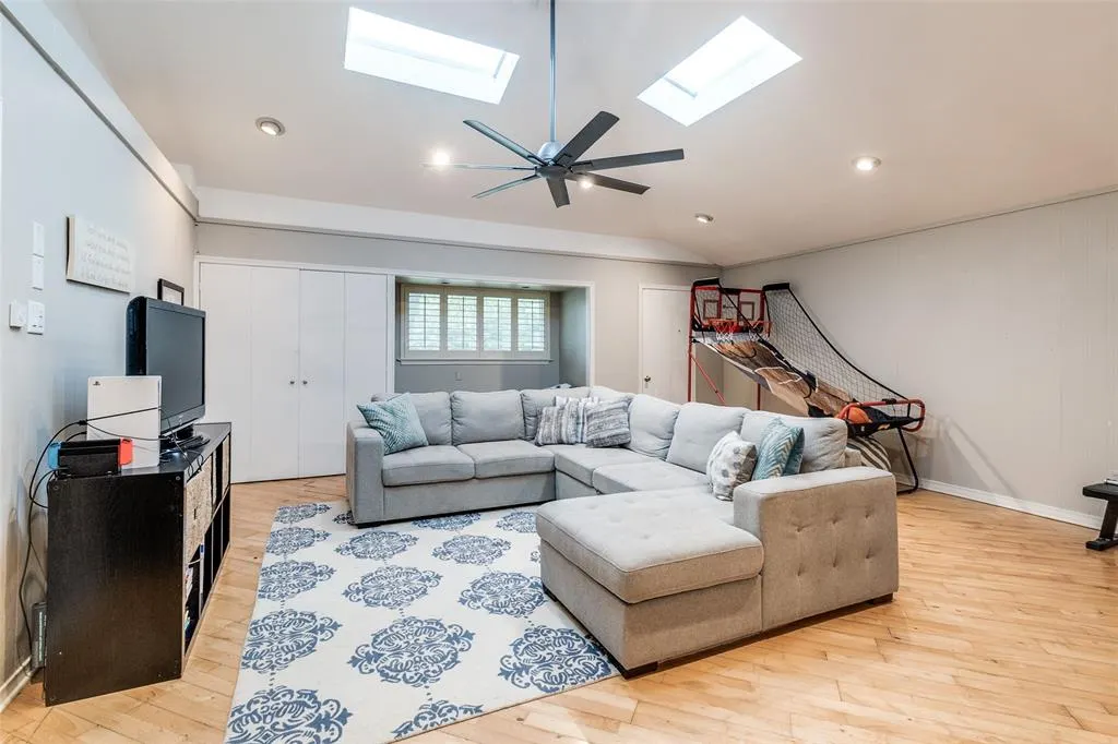 11116 Cinderella Lane