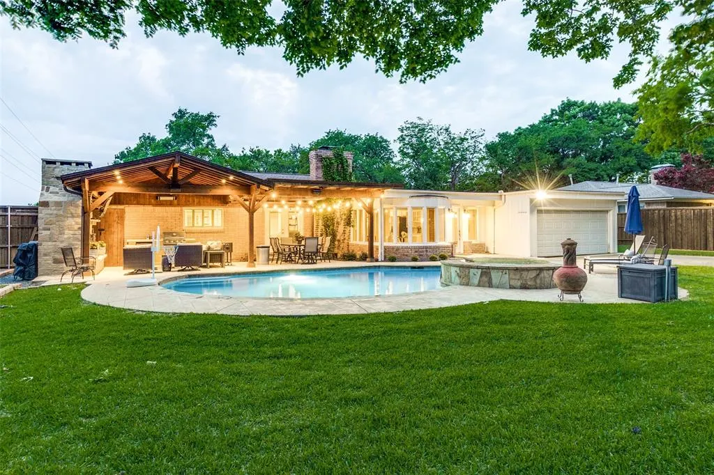11116 Cinderella Lane