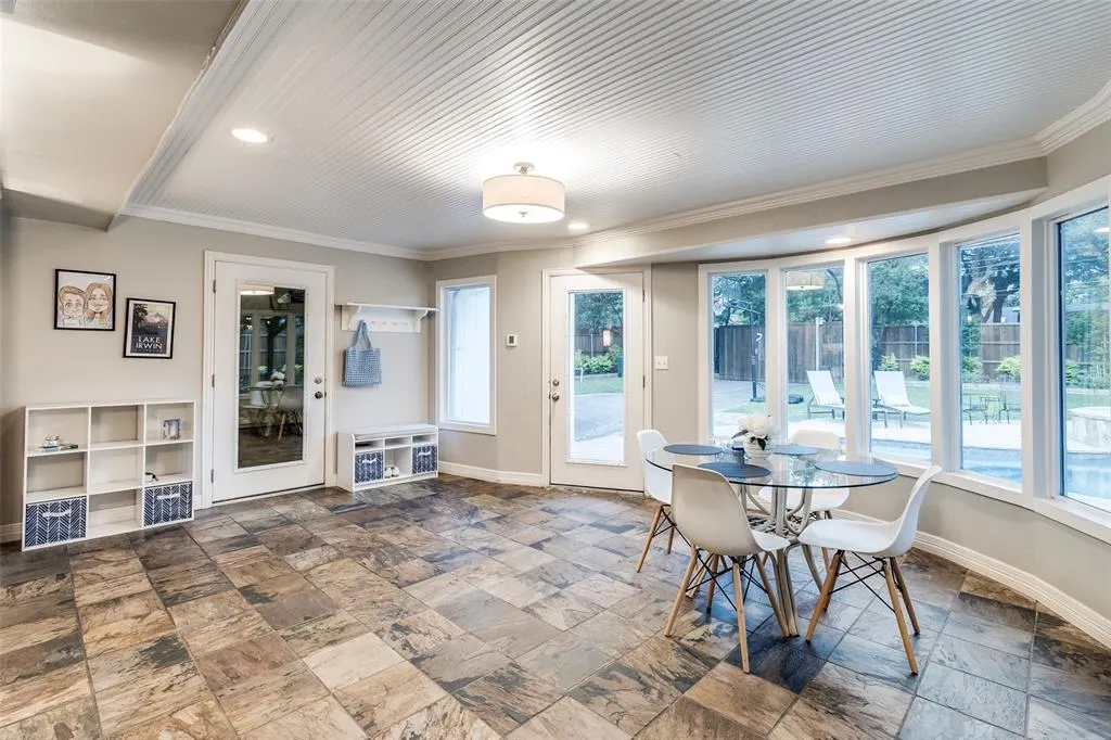 11116 Cinderella Lane
