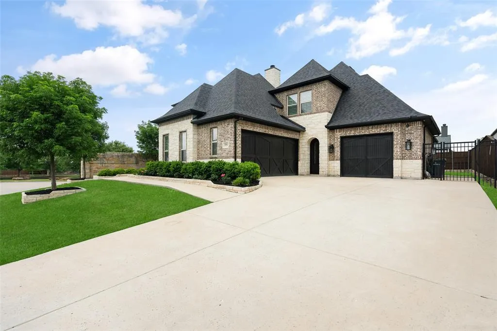 1161 Clipston Drive