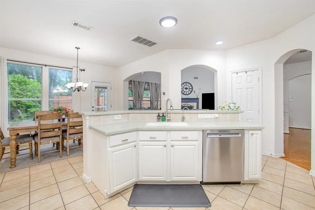 6605 Crator Drive