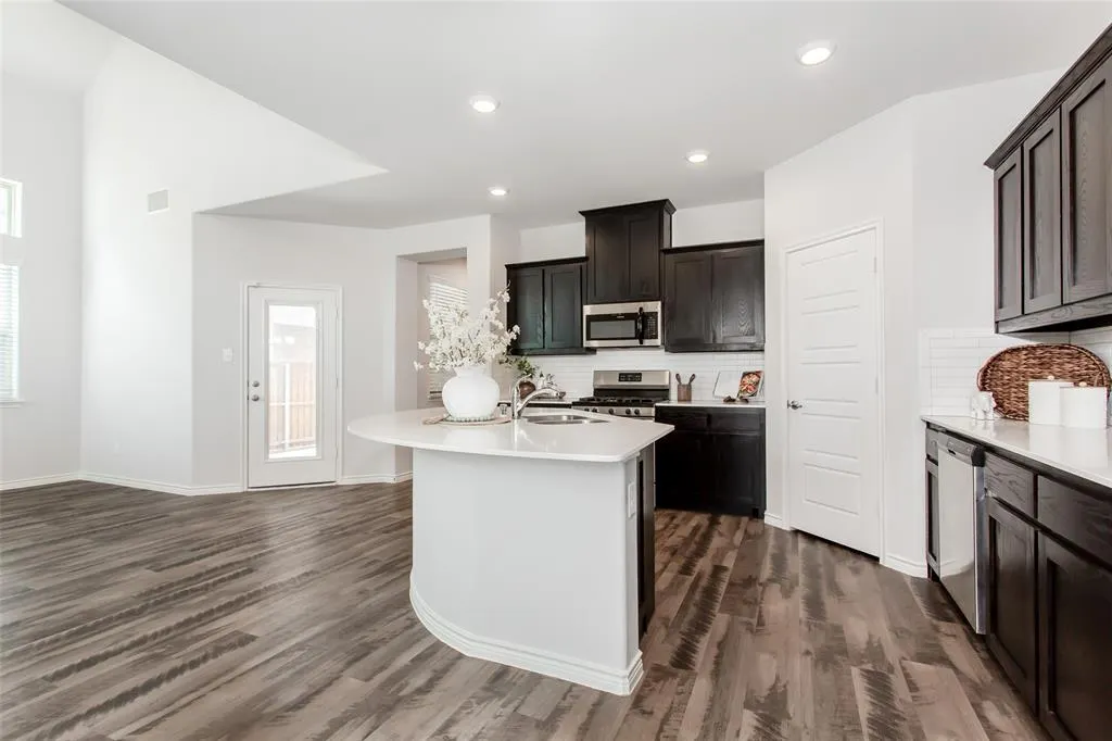 2148 Miramar Drive