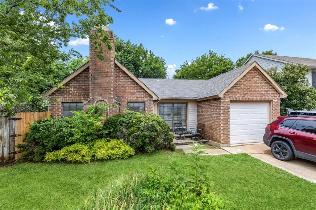 12 Brewster Court