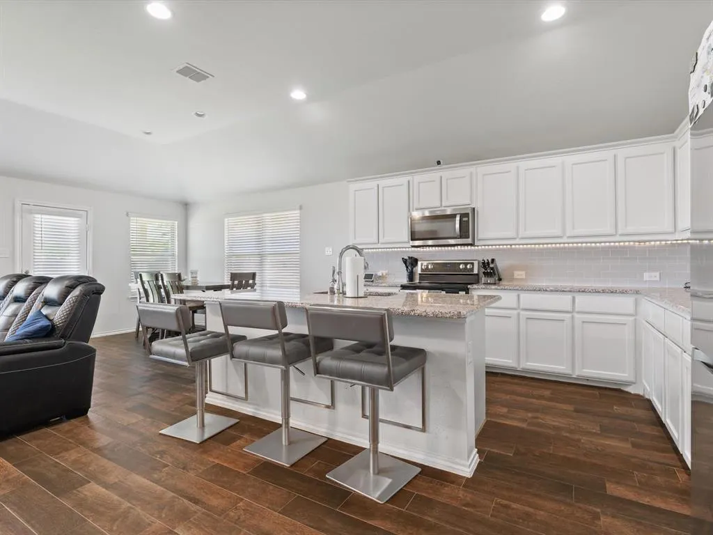 4204 Cordata Drive