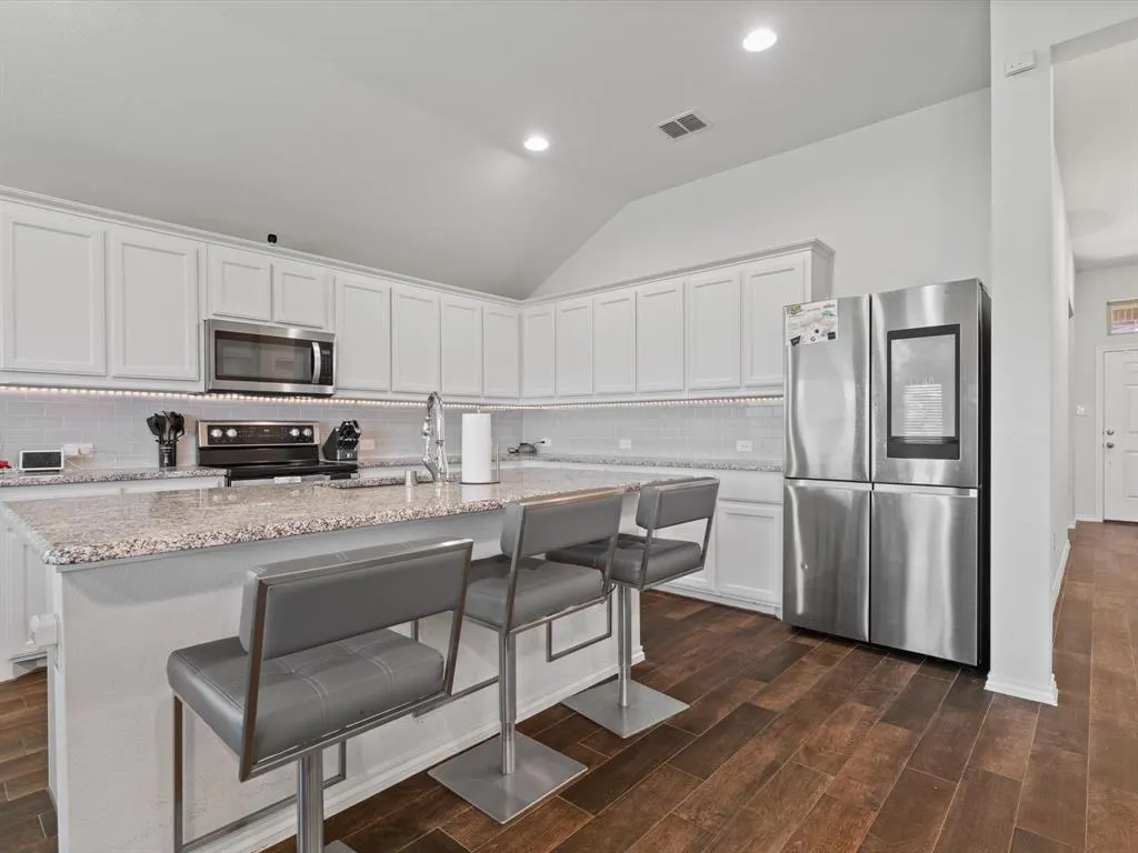 4204 Cordata Drive
