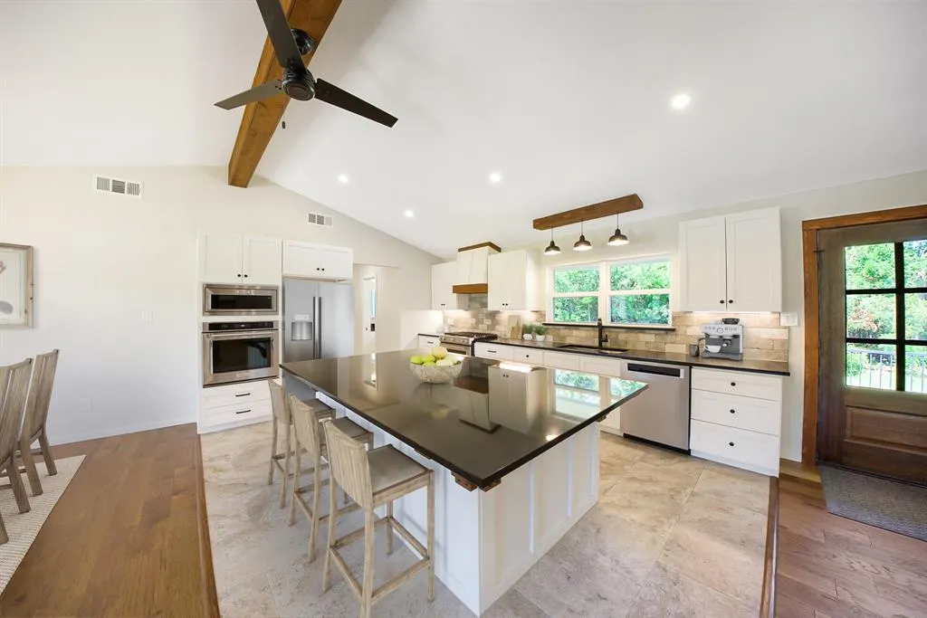 4107 Highland Road