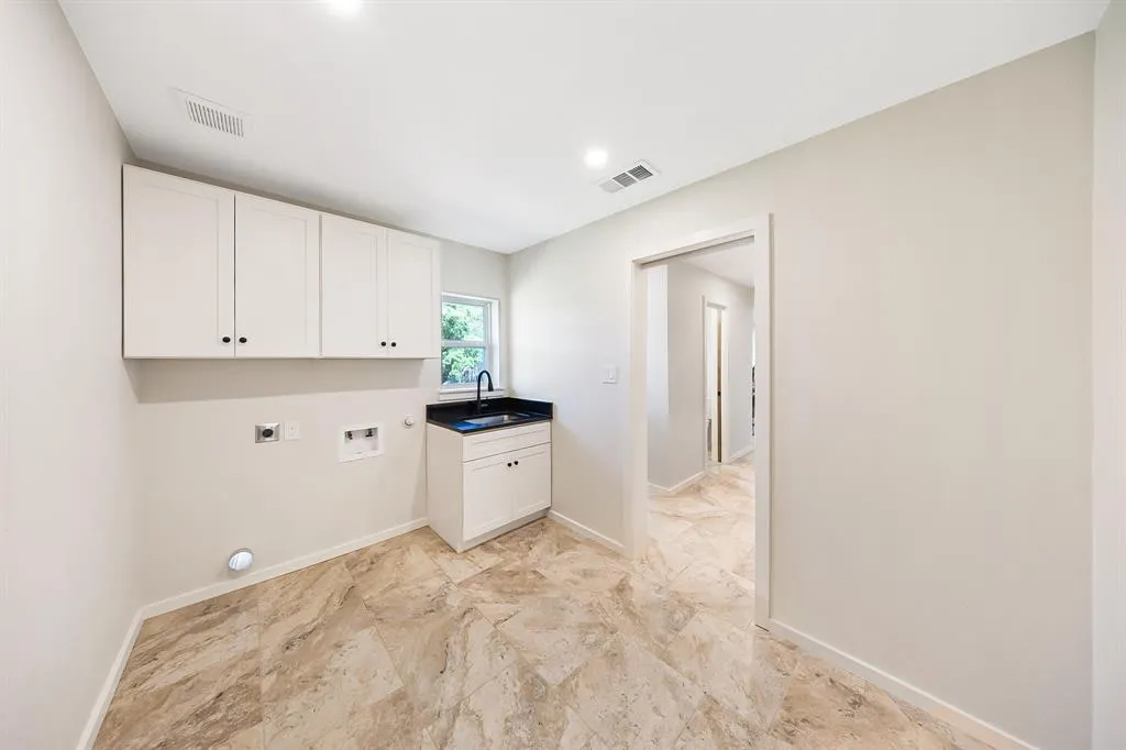 4107 Highland Road