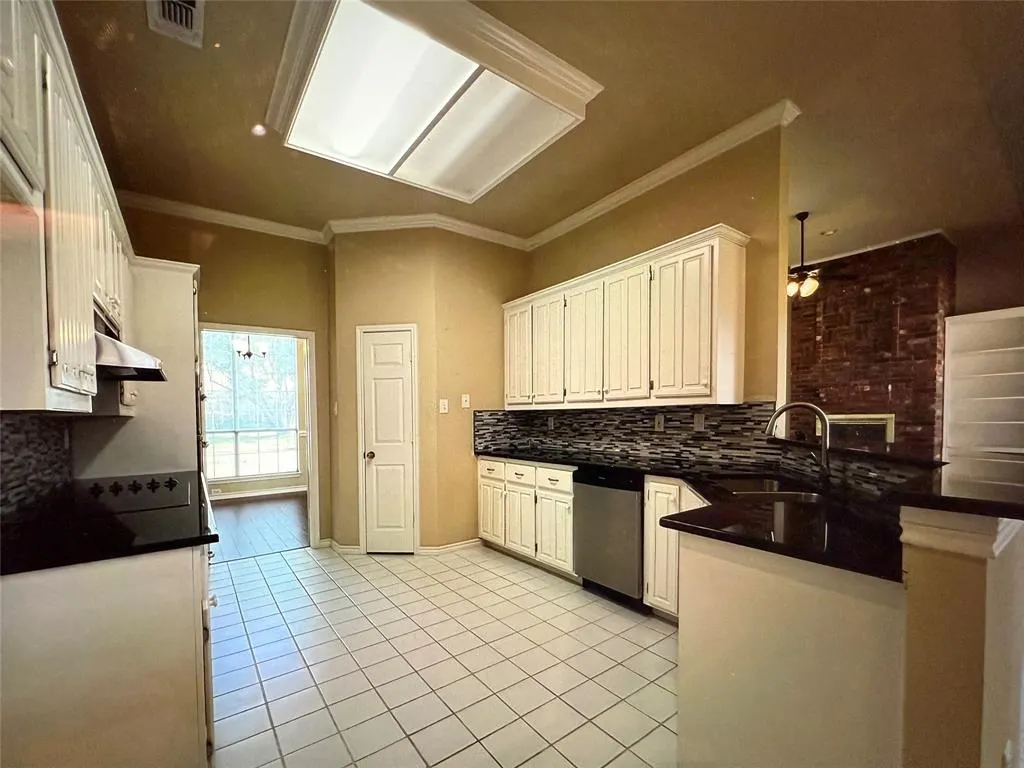 3400 Dartmouth Drive