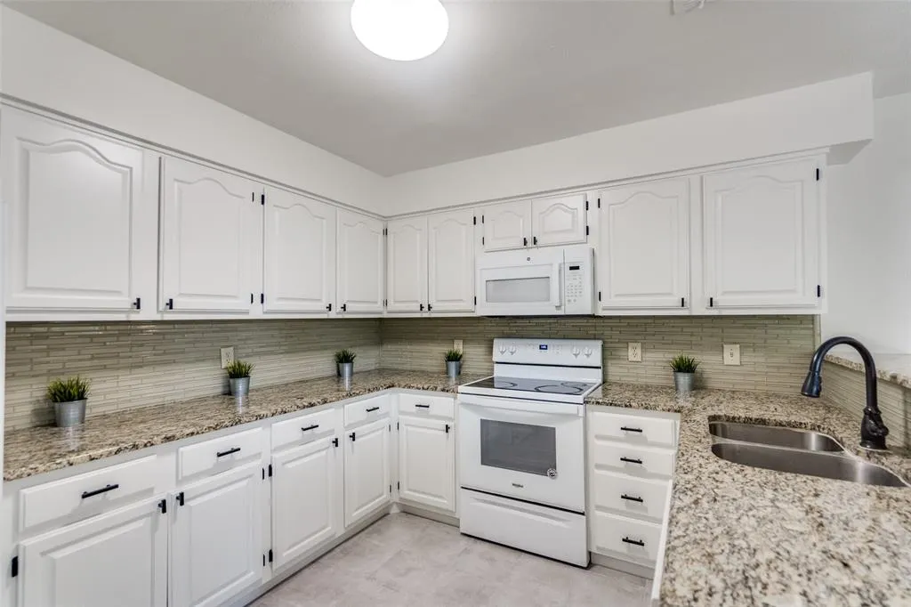 3631 Hilltop Lane