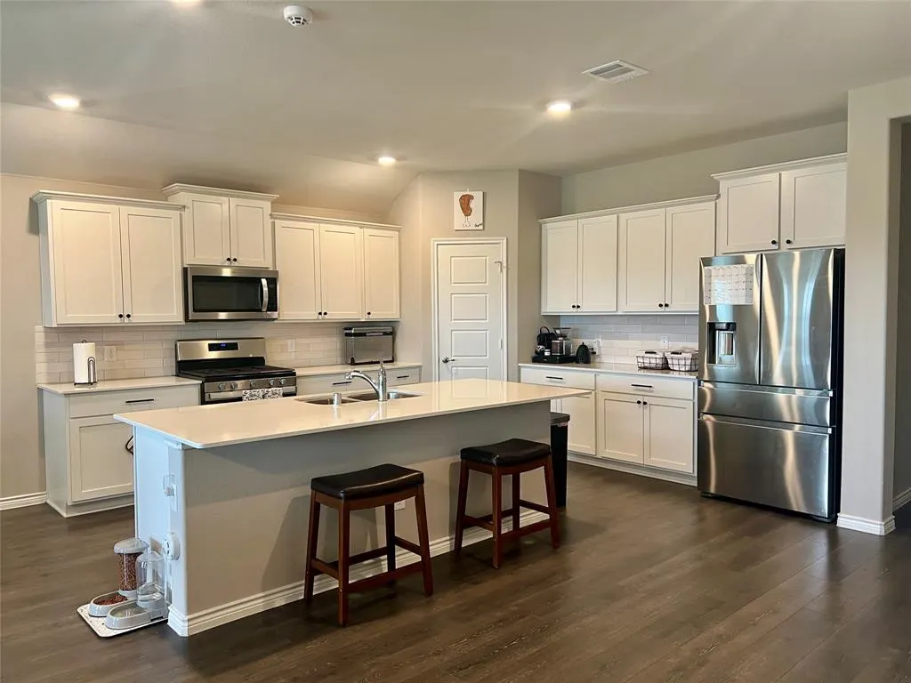 6413 Tudor Place