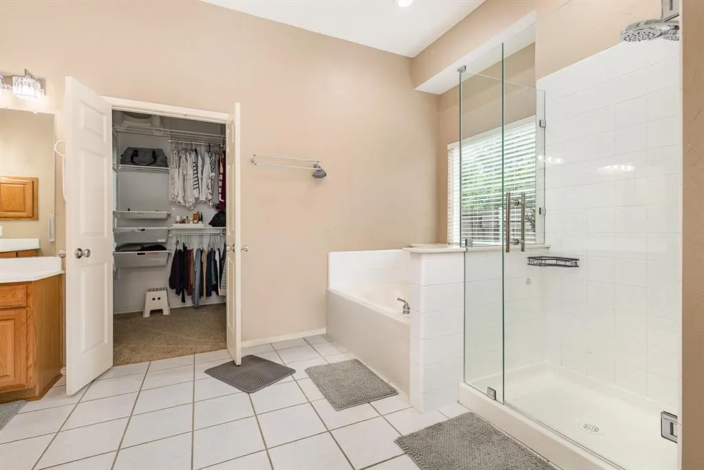 2916 Woods Drive