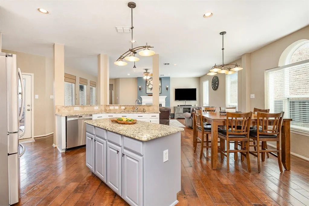 2916 Woods Drive