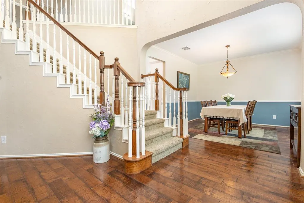 2916 Woods Drive