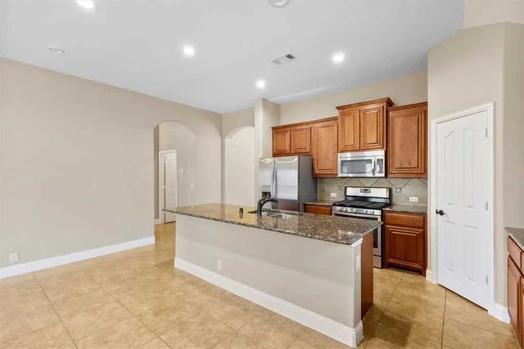 512 Salisbury Drive