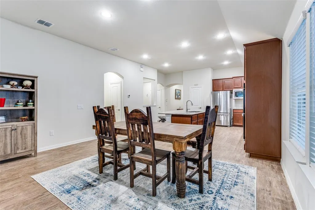 2821 Redbud Lane