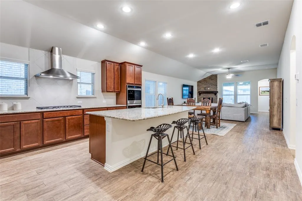 2821 Redbud Lane