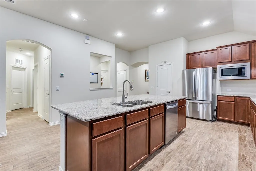 2821 Redbud Lane