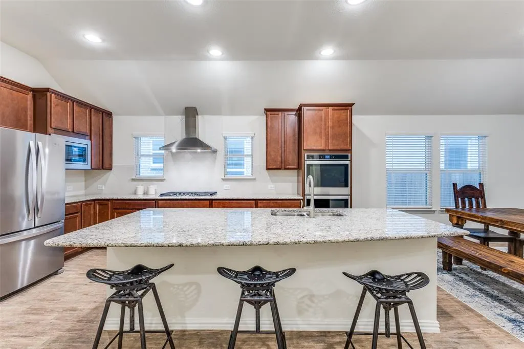 2821 Redbud Lane