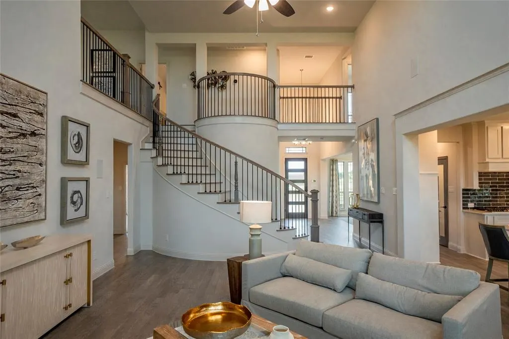 1308 Peregrine Trail