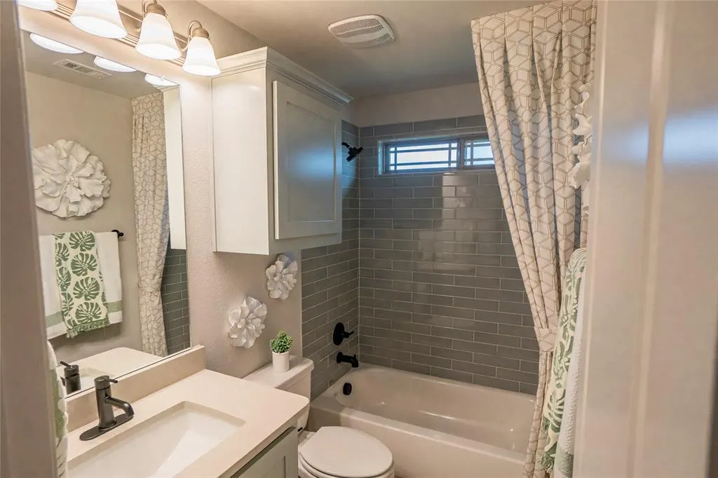 1308 Peregrine Trail