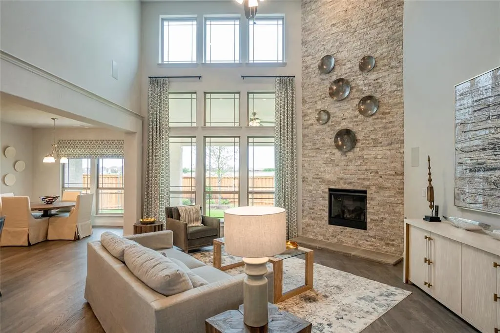 1308 Peregrine Trail