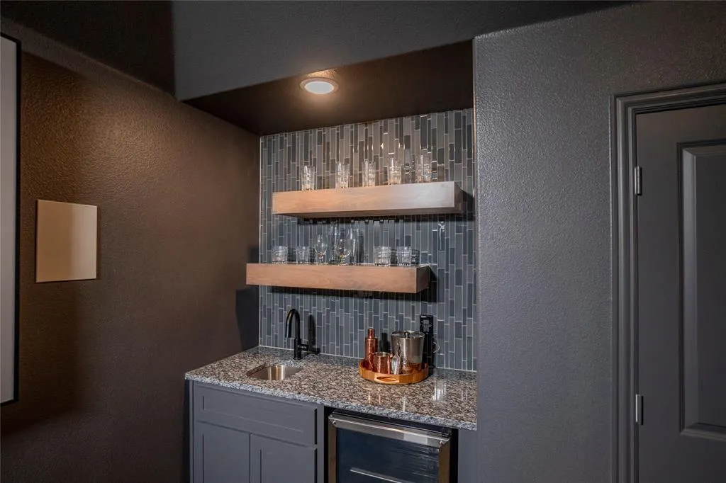 1308 Peregrine Trail