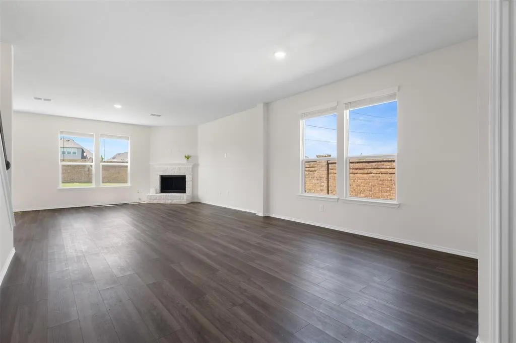 1600 Waggoner Drive