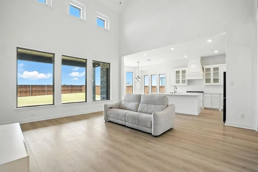 4308 Prickly Pear Avenue