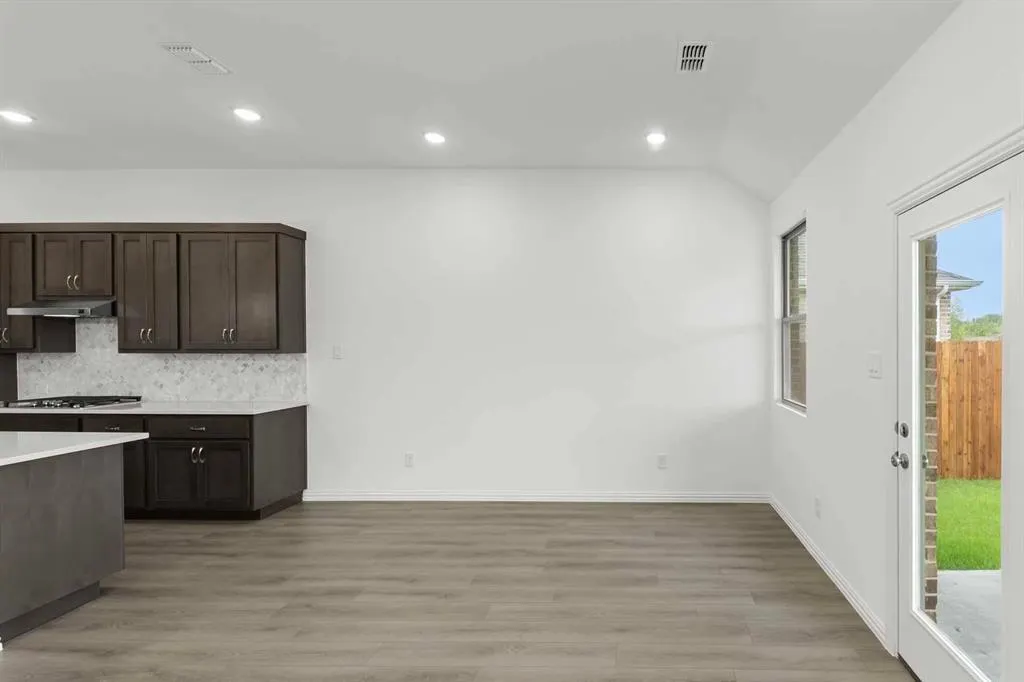 2318 Myrtle Way