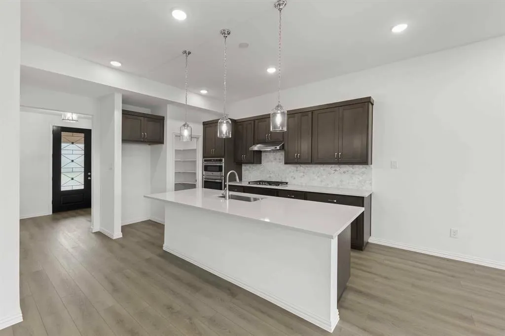 2318 Myrtle Way
