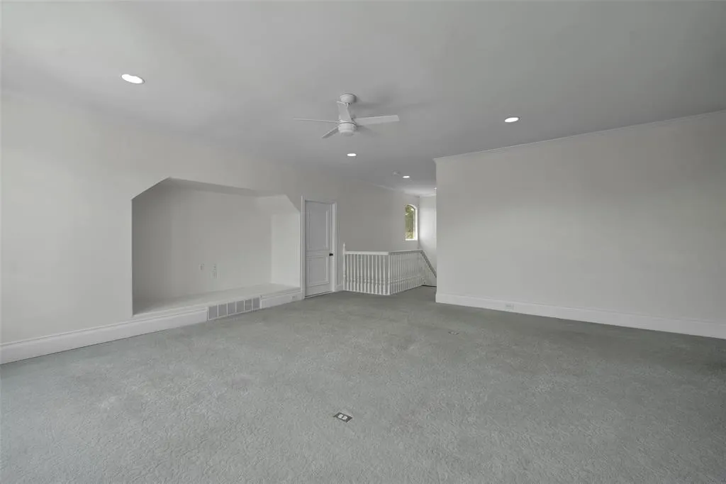 3000 Vinson Lane