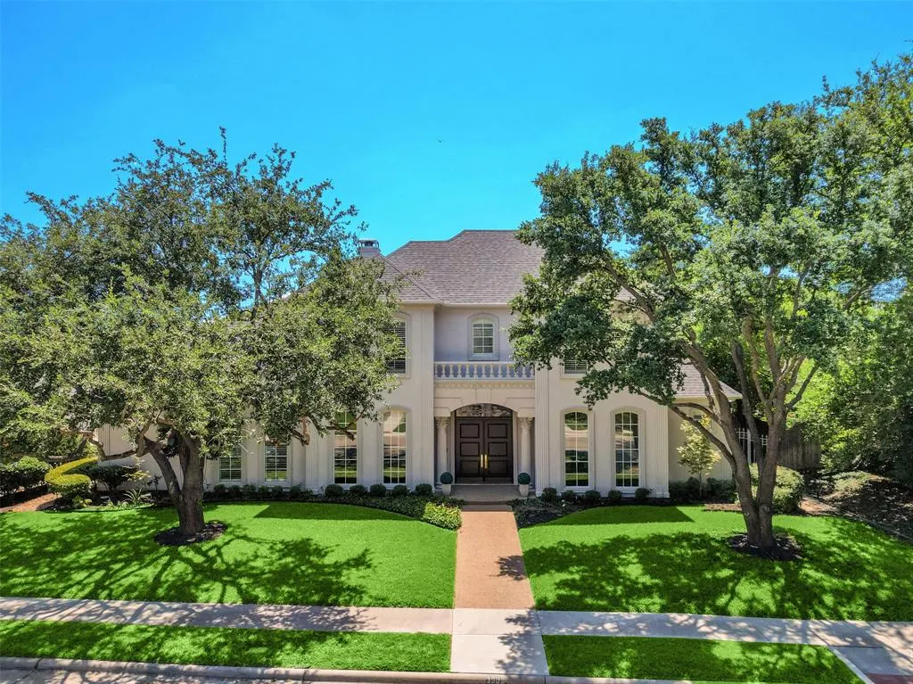 3000 Vinson Lane
