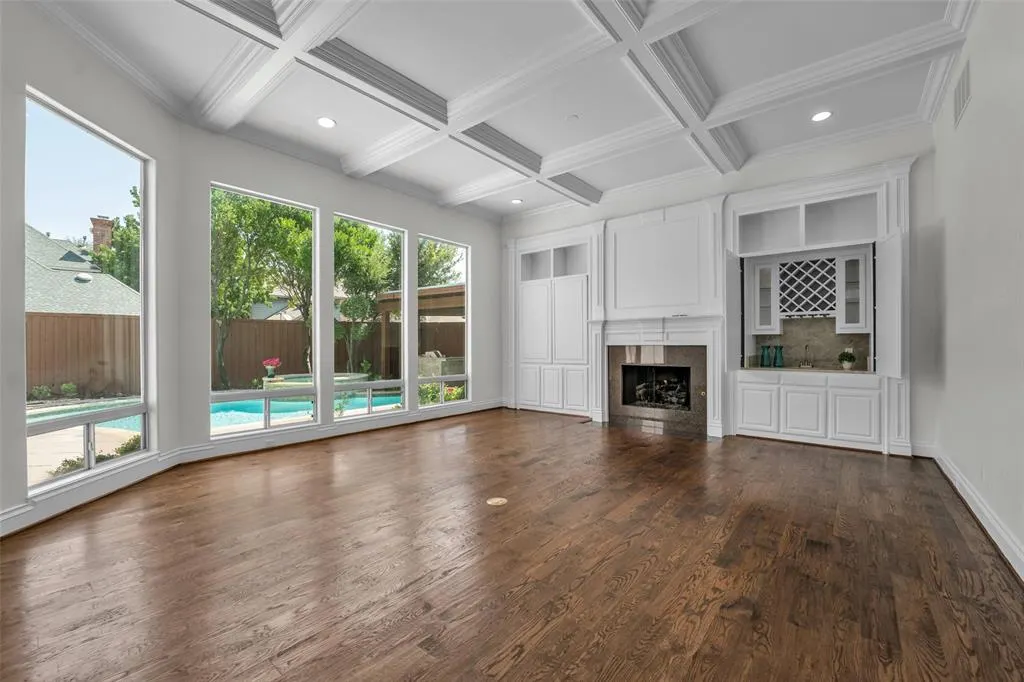 3000 Vinson Lane