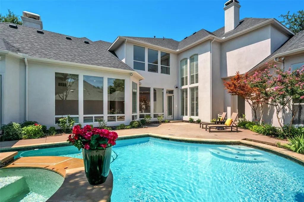3000 Vinson Lane