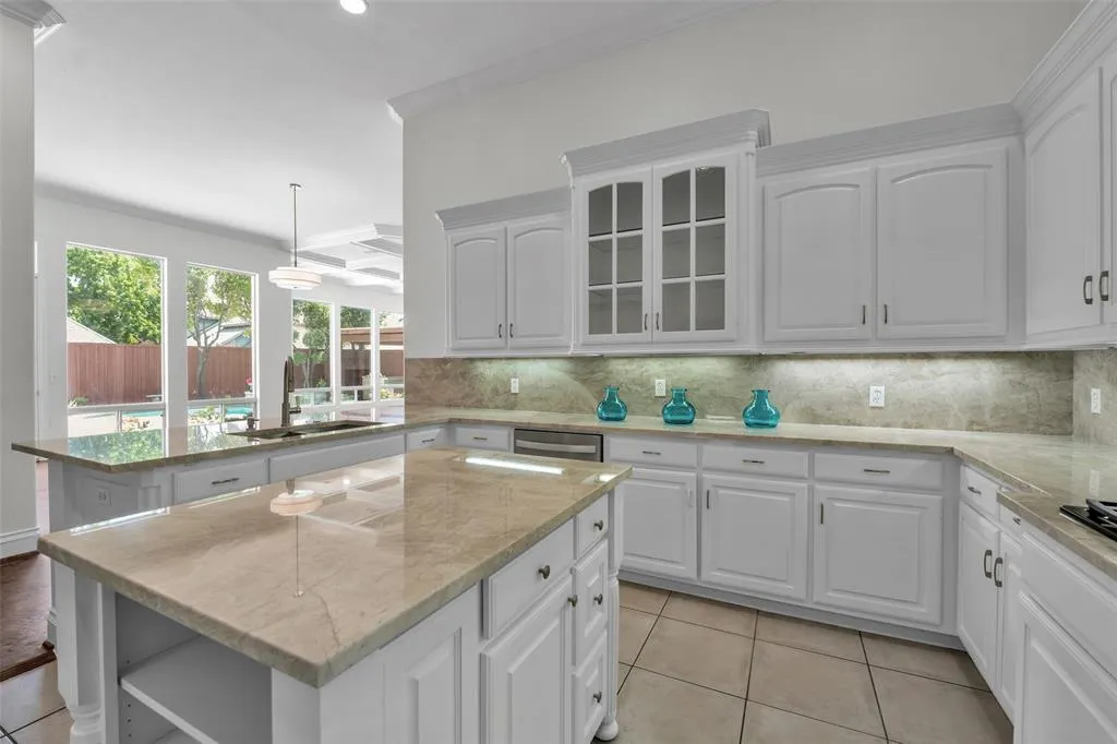 3000 Vinson Lane