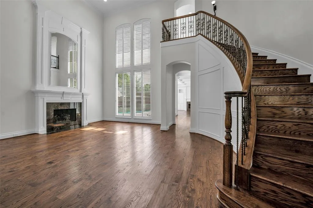 3000 Vinson Lane